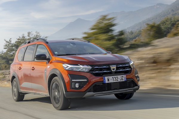 Bosnia & Herzegovina August 2022: Opel Crossland up to #2, Dacia Jogger in  Top 10, market up 19.3% – Best Selling Cars Blog