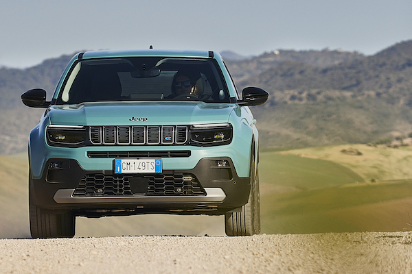 Italy October 2023: Jeep Avenger up to #4, market up 20% – Best Selling  Cars Blog