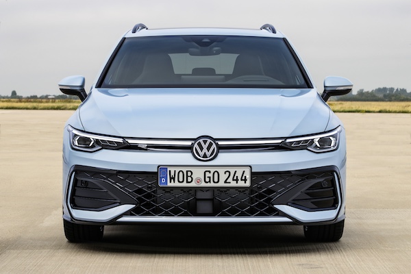 Volkswagen Audi Opel golf VW ドイツ車　5台セット VW-Golf-Germany-Apri-2024.jpeg