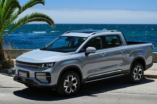 Chile May 2026: Mitsubishi L200 #1, Riddara RD6 at world best