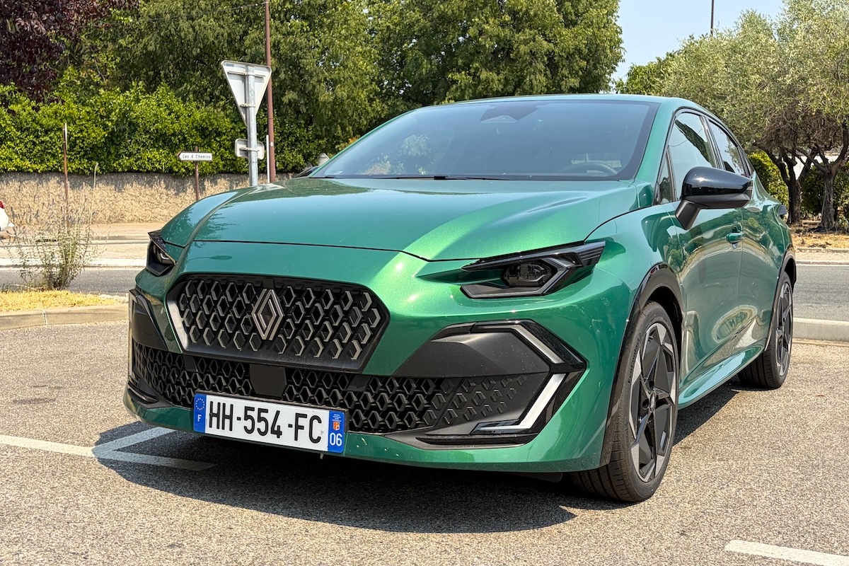 Test Drive: The Renault Clio VI – Best Selling Cars Blog